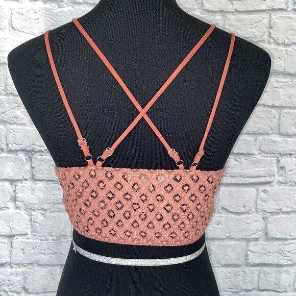 Francesca’s lace criss cross back bralette w/4 adjustable straps sz Med - Picture 8 of 8